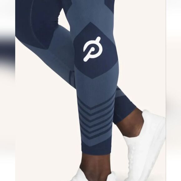 Peloton Women's Seamless logoLeggings Size Small - Picture 2 of 12